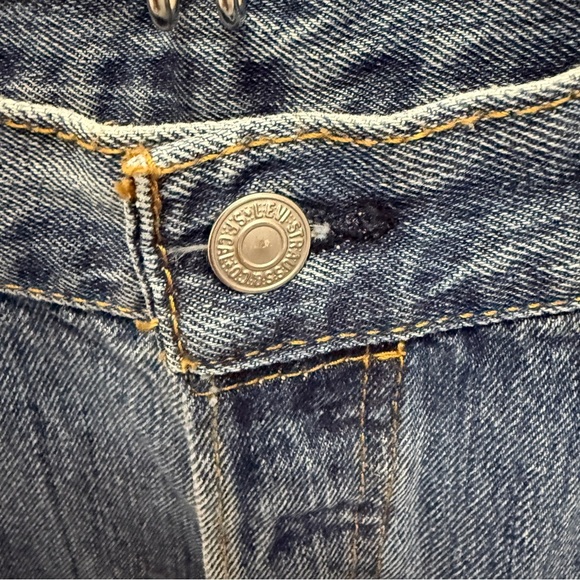 Levi's Medium Wash 501 Original Fit Men's Jeans - Picture 6 of 15